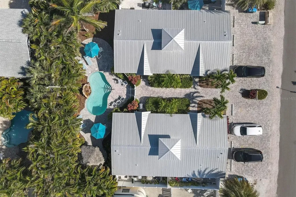 3007 Avenue E Holmes Beach FL 34217