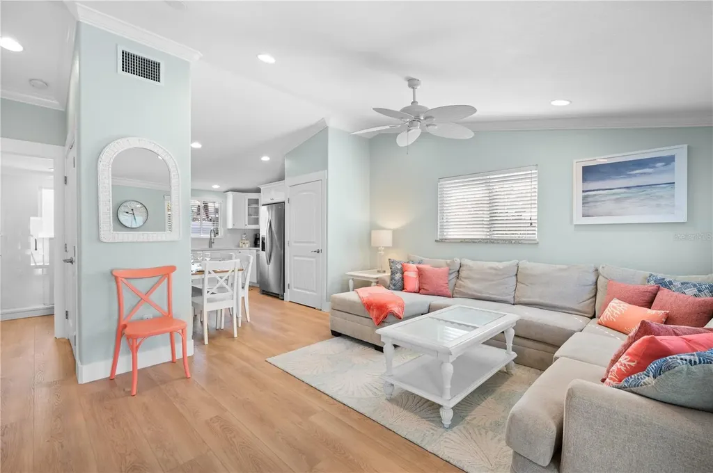 3007 Avenue E Holmes Beach FL 34217