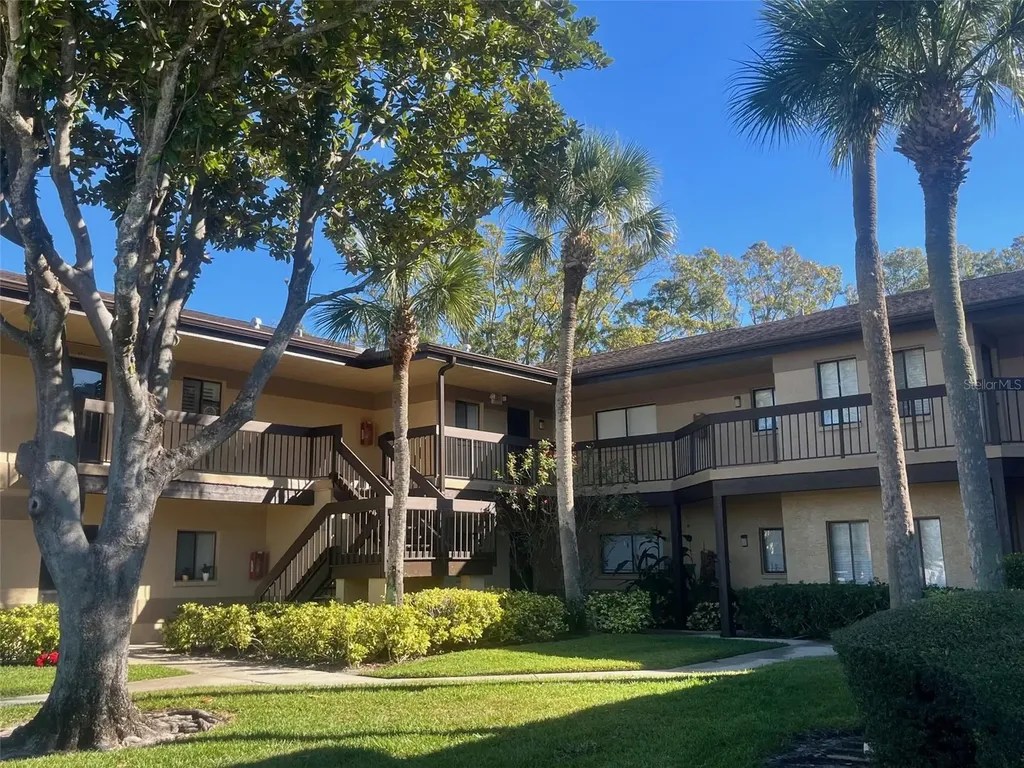 2663 Sabal Springs Circle Clearwater FL 33761