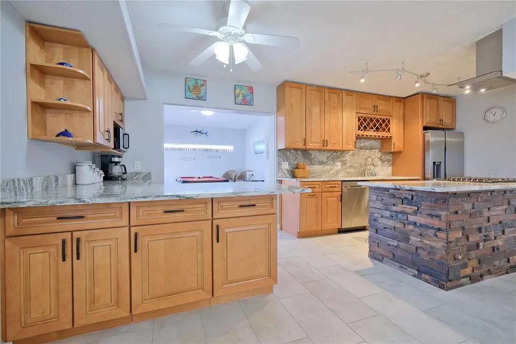 6811 Georgia Avenue Bradenton FL 34207