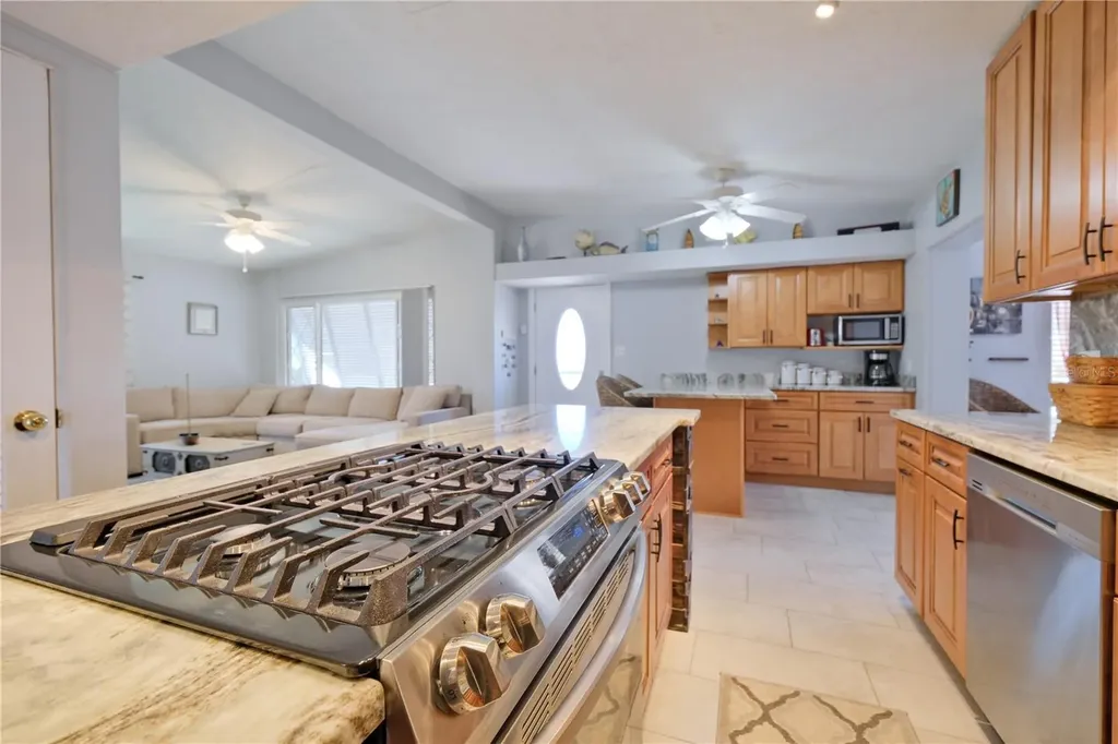 6811 Georgia Avenue Bradenton FL 34207