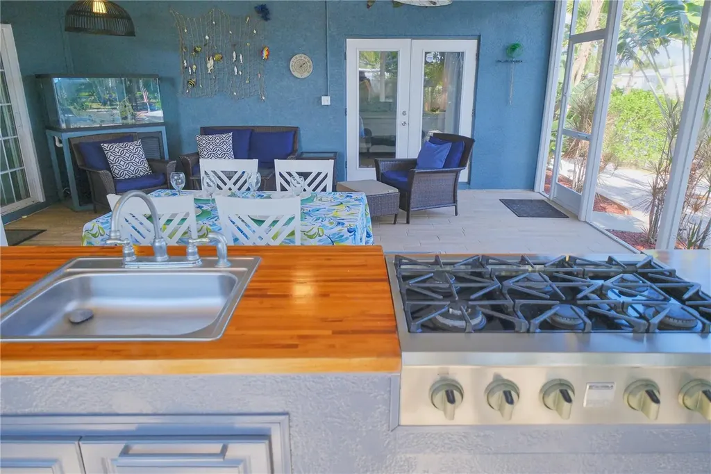 6811 Georgia Avenue Bradenton FL 34207