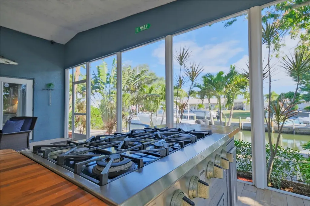 6811 Georgia Avenue Bradenton FL 34207