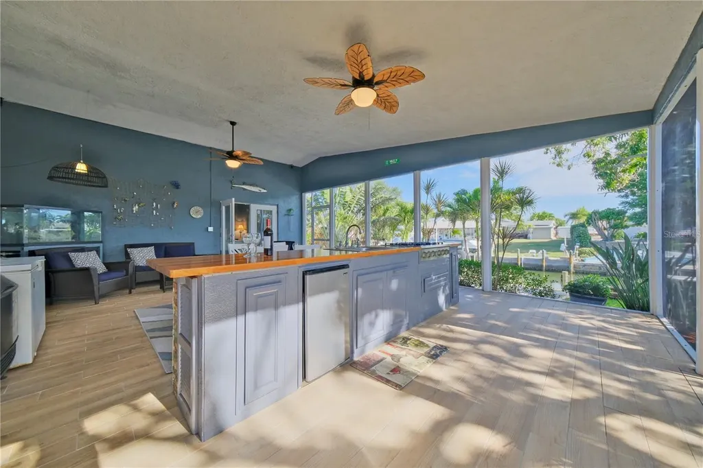 6811 Georgia Avenue Bradenton FL 34207