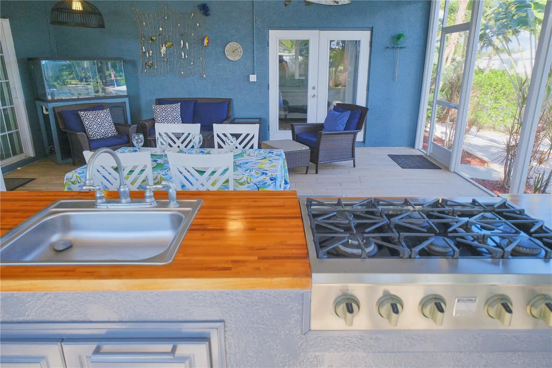 6811 Georgia Avenue Bradenton FL 34207