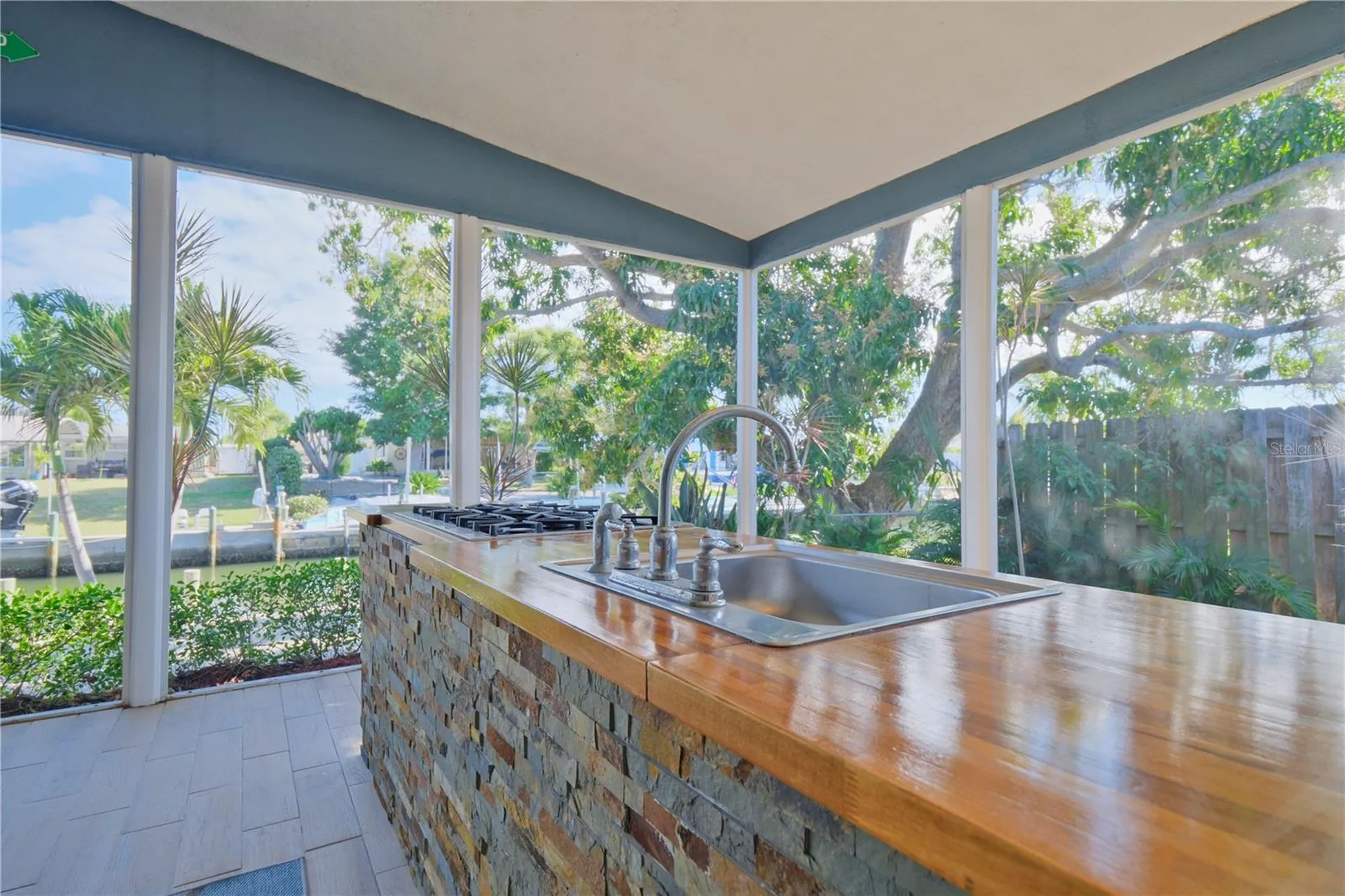 6811 Georgia Avenue Bradenton FL 34207