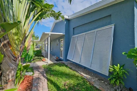 6811 Georgia Avenue Bradenton FL 34207