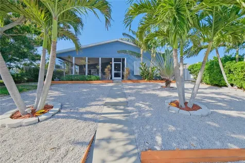 6811 Georgia Avenue Bradenton FL 34207