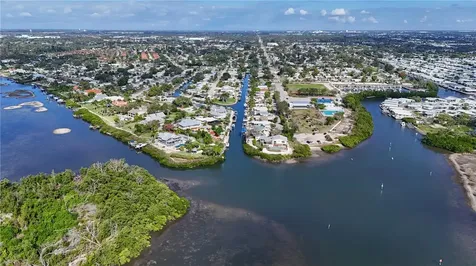 6811 Georgia Avenue Bradenton FL 34207