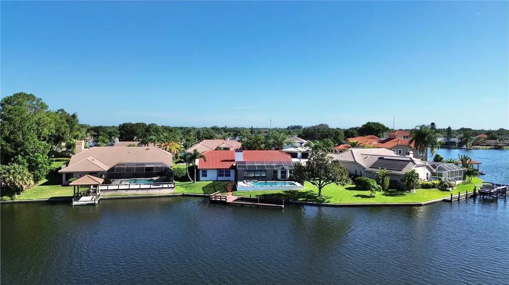 4804 Longwater Way Tampa FL 33615