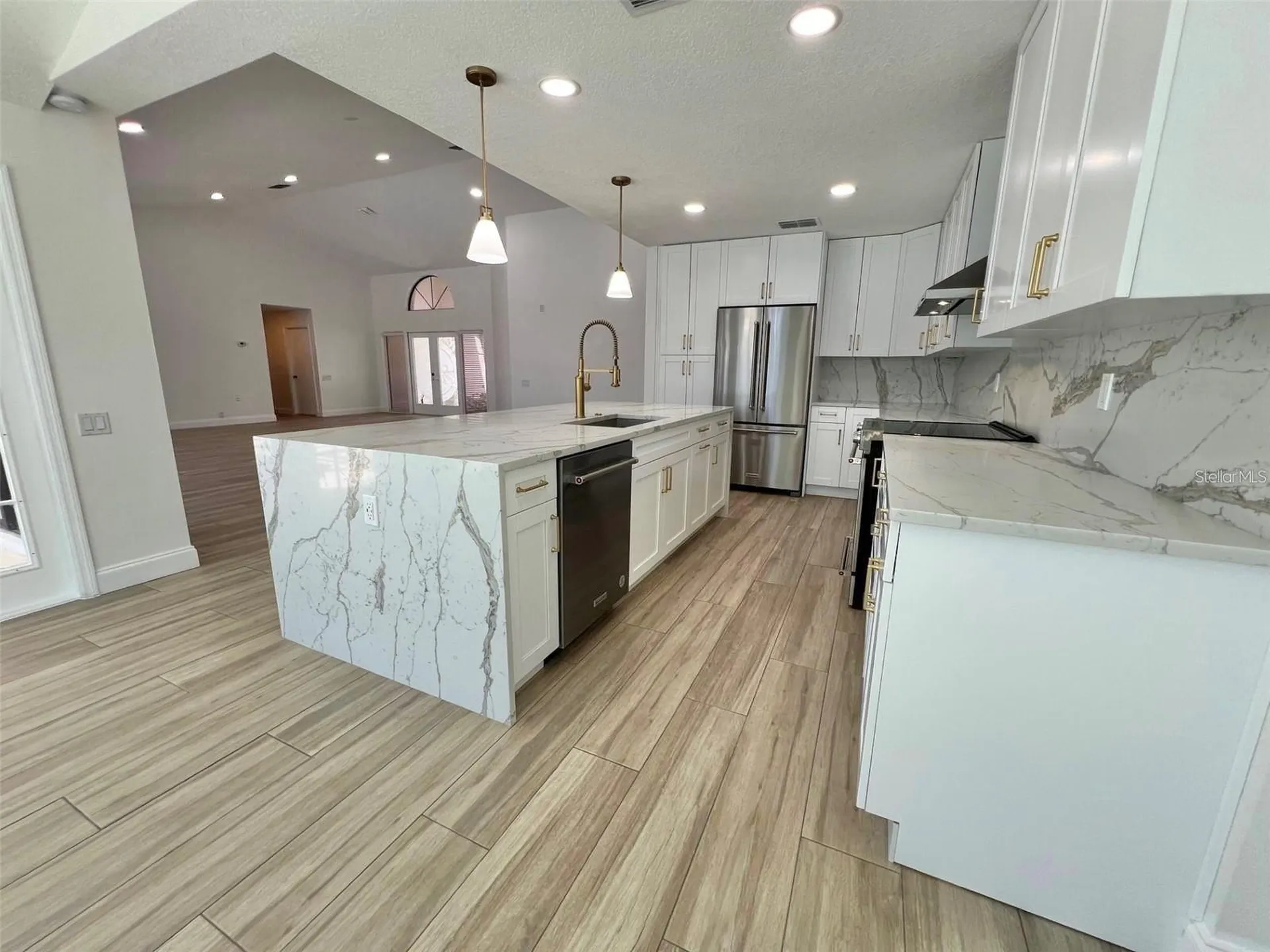 4804 Longwater Way Tampa FL 33615
