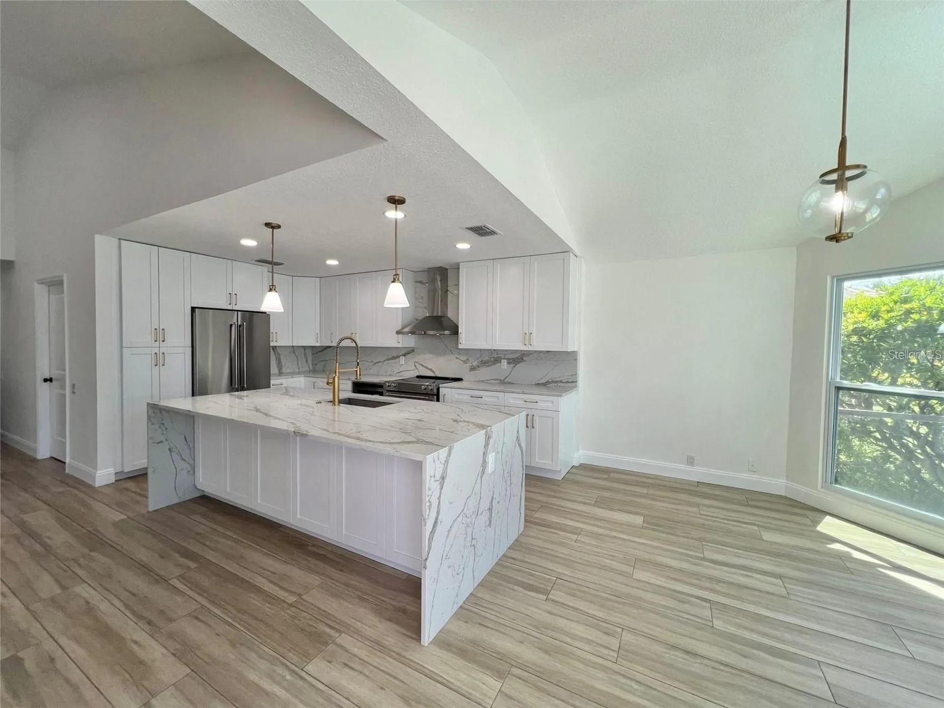 4804 Longwater Way Tampa FL 33615