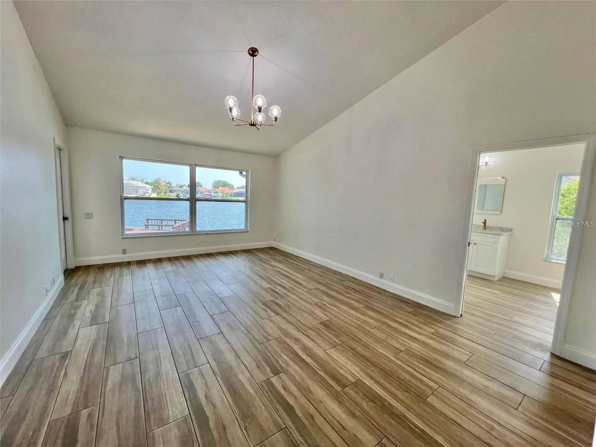 4804 Longwater Way Tampa FL 33615