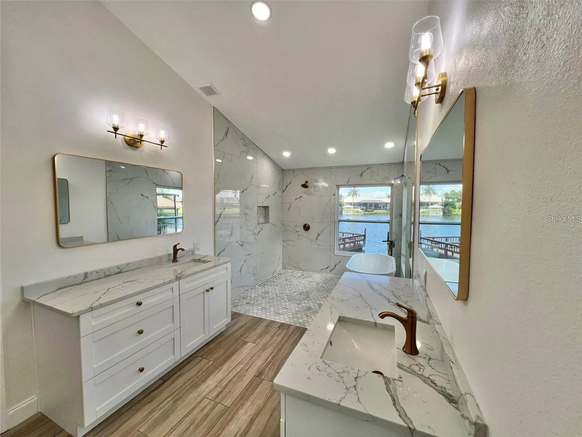 4804 Longwater Way Tampa FL 33615