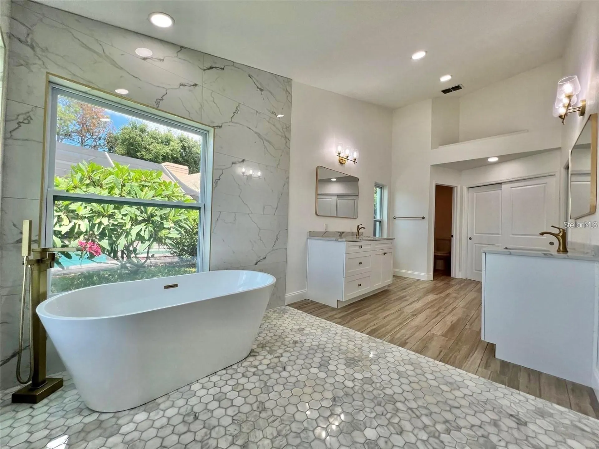 4804 Longwater Way Tampa FL 33615
