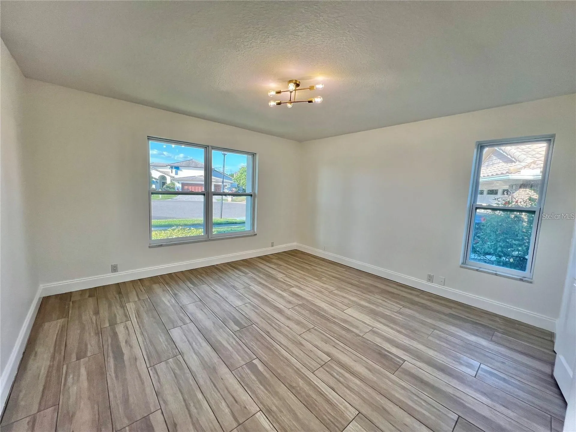 4804 Longwater Way Tampa FL 33615