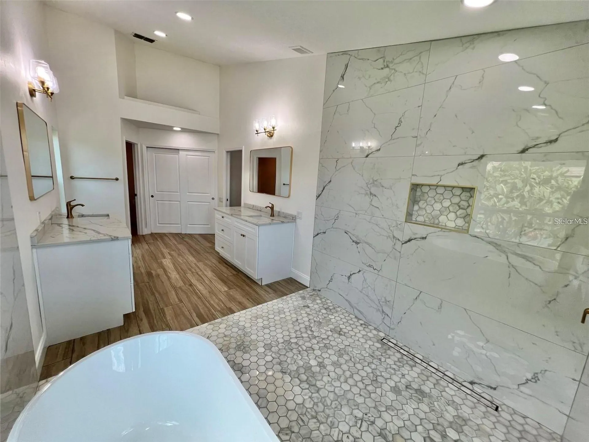 4804 Longwater Way Tampa FL 33615