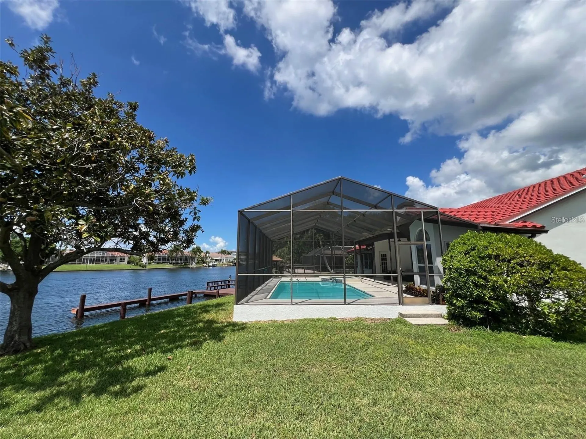 4804 Longwater Way Tampa FL 33615