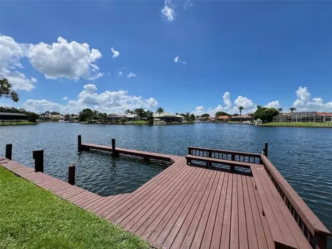4804 Longwater Way Tampa FL 33615