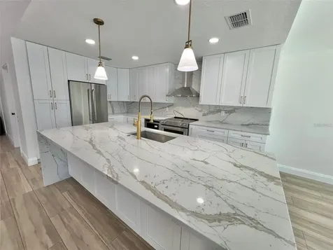 4804 Longwater Way Tampa FL 33615