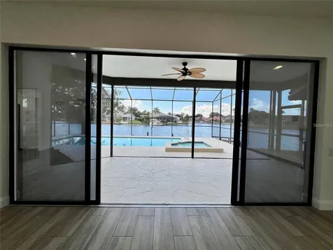 4804 Longwater Way Tampa FL 33615
