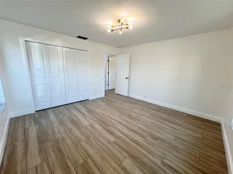 4804 Longwater Way Tampa FL 33615