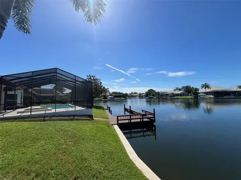 4804 Longwater Way Tampa FL 33615