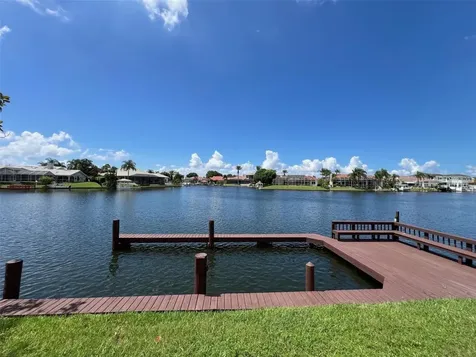 4804 Longwater Way Tampa FL 33615