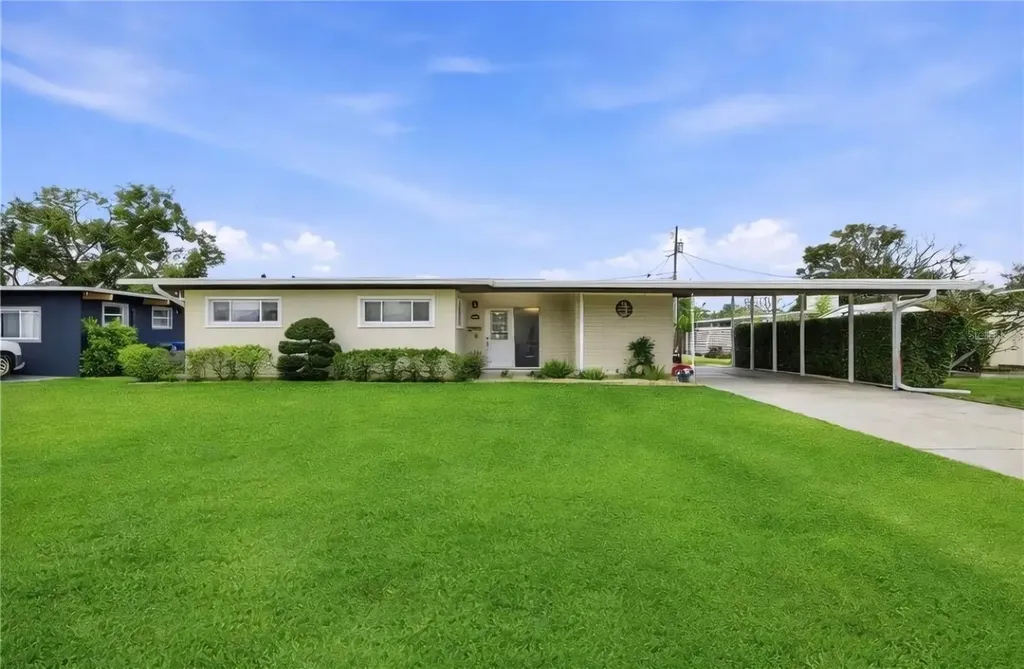 6134 Hampton Drive N St Petersburg FL 33710