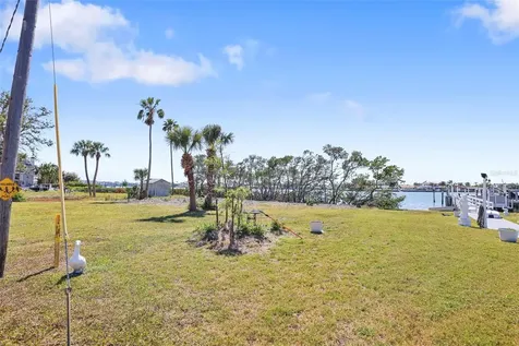 636 Sunset Drive S St Petersburg FL 33707