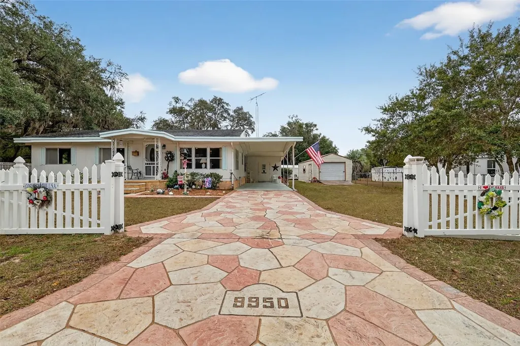 9950 SE 169th Street Summerfield FL 34491