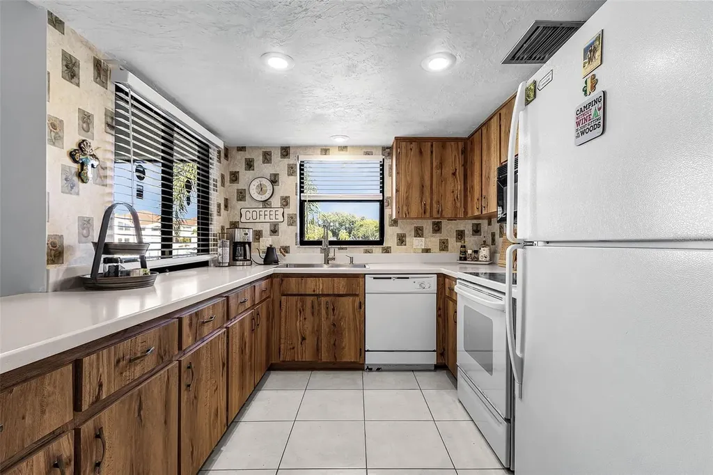 3831 SE 11th Place Cape Coral FL 33904