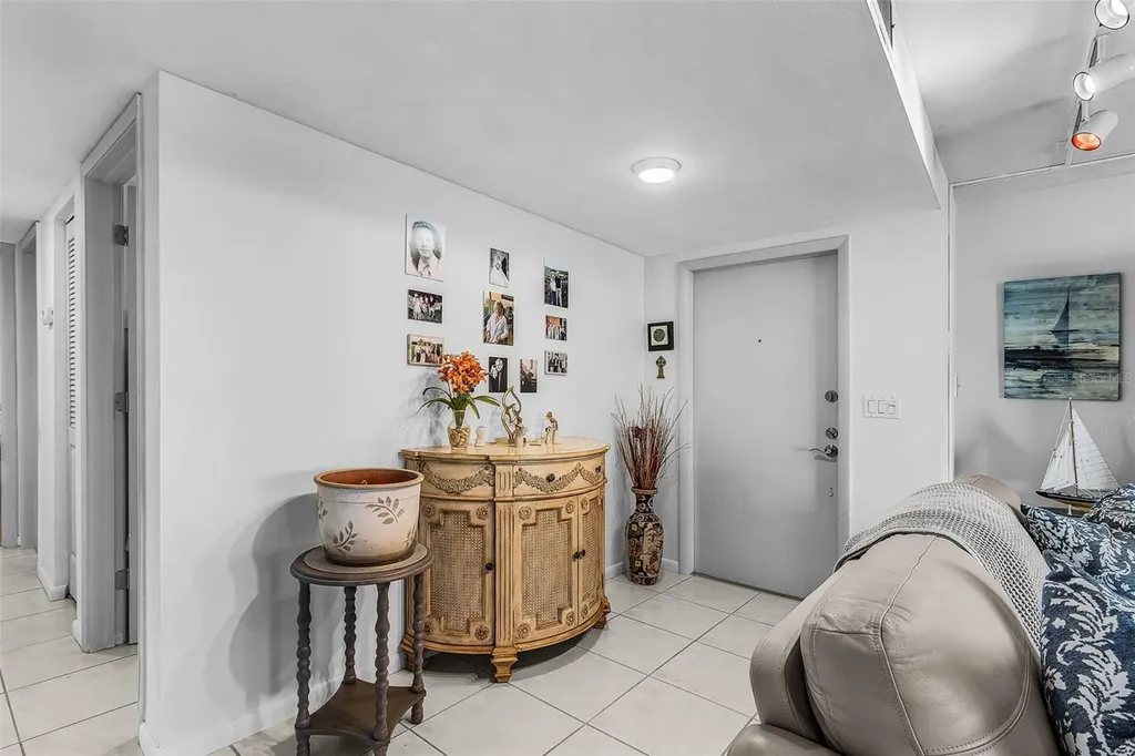 3831 SE 11th Place Cape Coral FL 33904