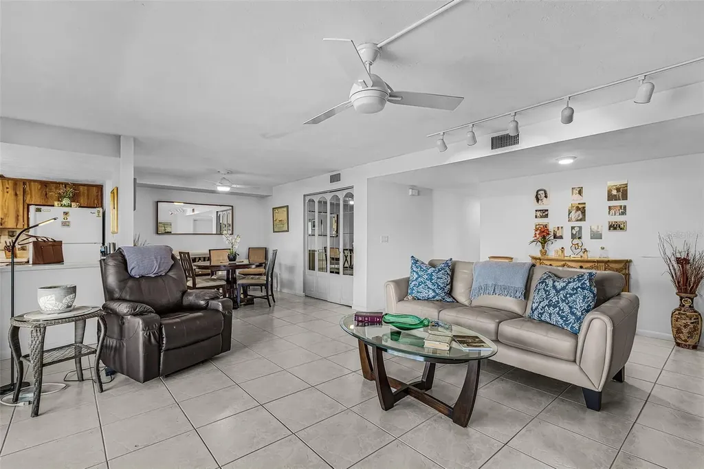 3831 SE 11th Place Cape Coral FL 33904