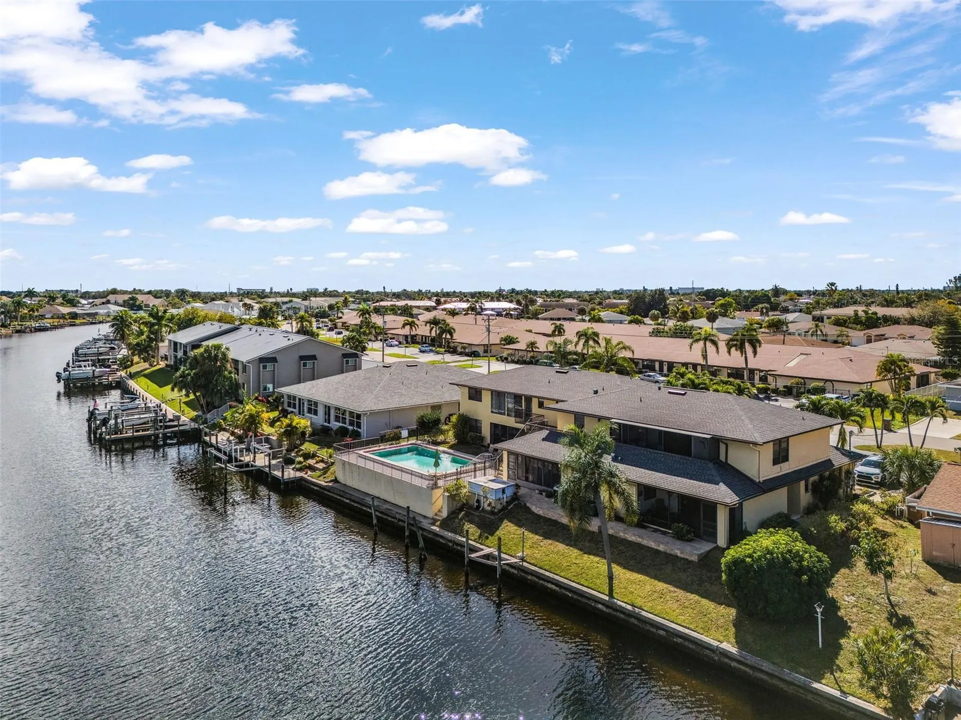 3831 SE 11th Place Cape Coral FL 33904