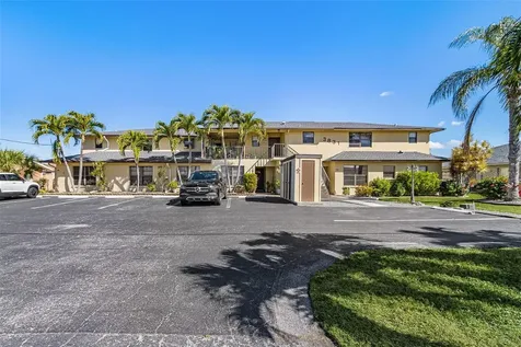 3831 SE 11th Place Cape Coral FL 33904