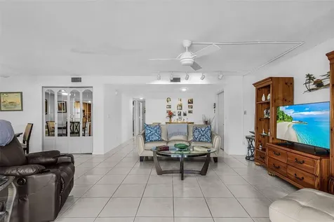 3831 SE 11th Place Cape Coral FL 33904