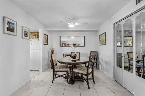 3831 SE 11th Place Cape Coral FL 33904