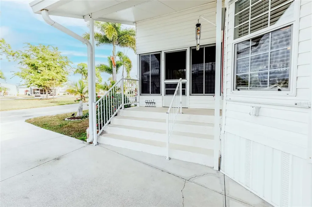 2100 Kings Highway Port Charlotte FL 33980