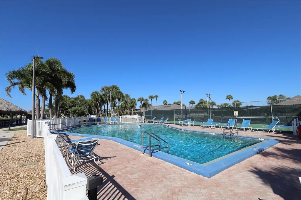 2100 Kings Highway Port Charlotte FL 33980