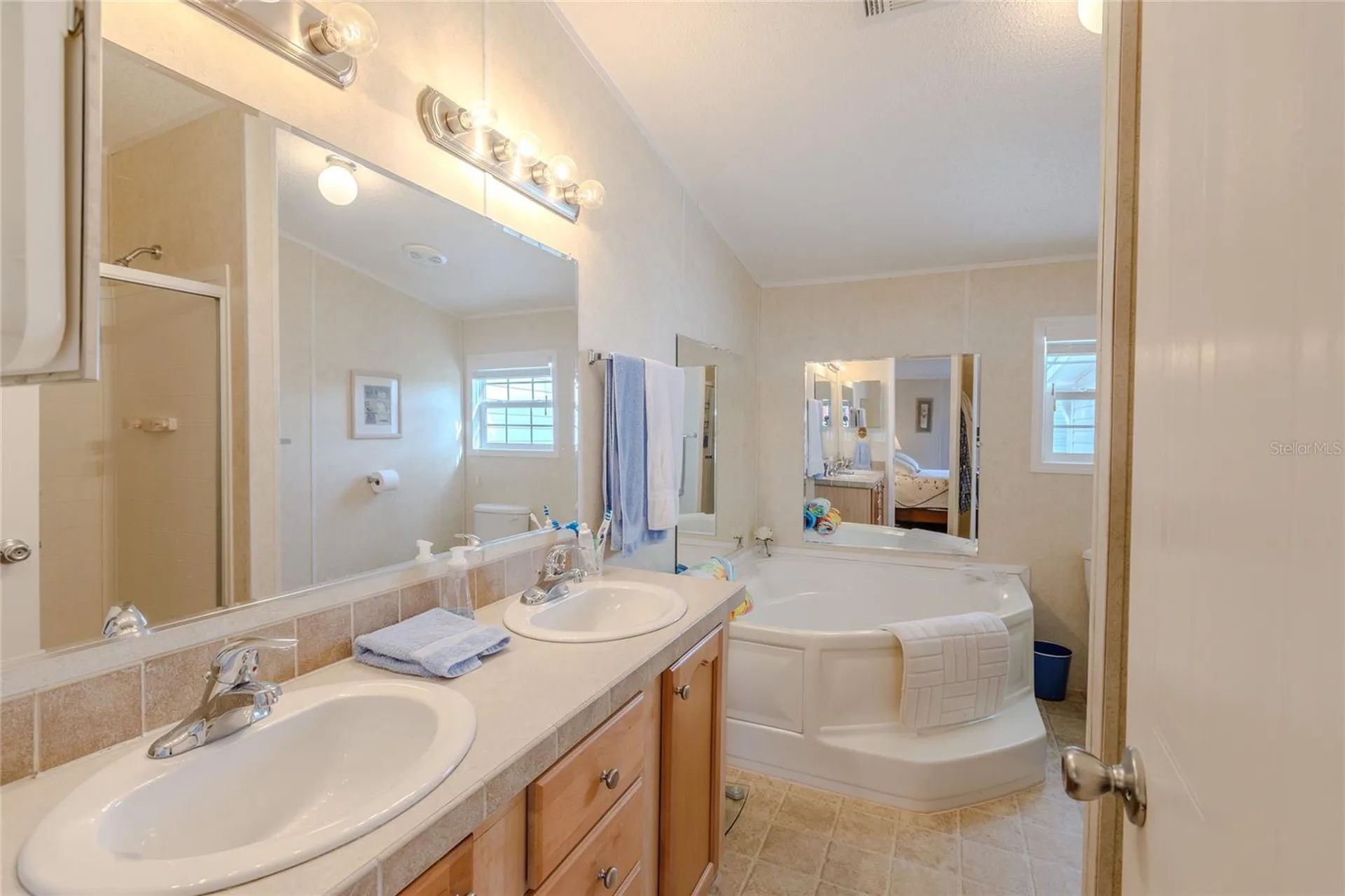 2100 Kings Highway Port Charlotte FL 33980
