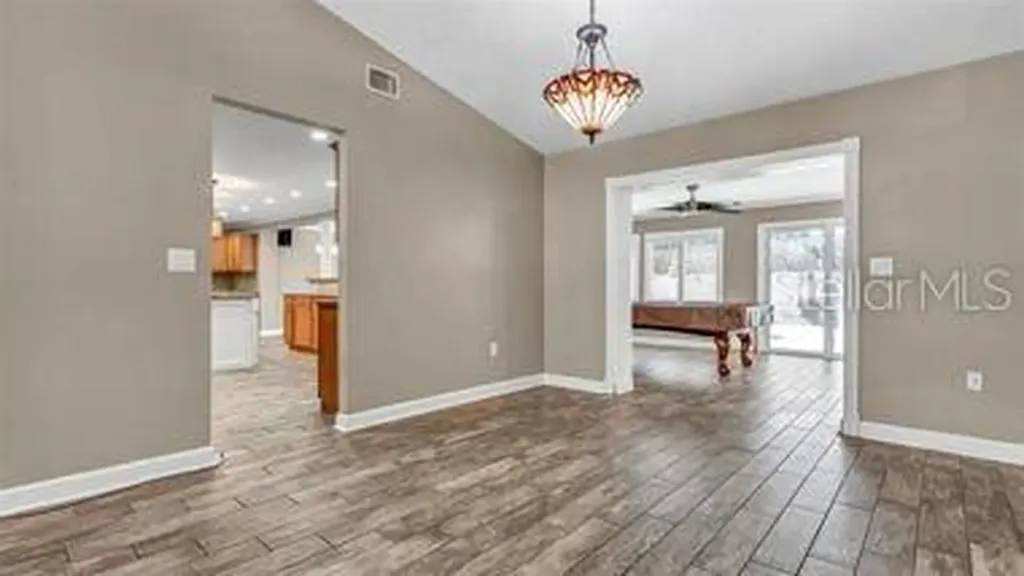 173 Foxcroft Dr E. Palm Harbor FL 34683