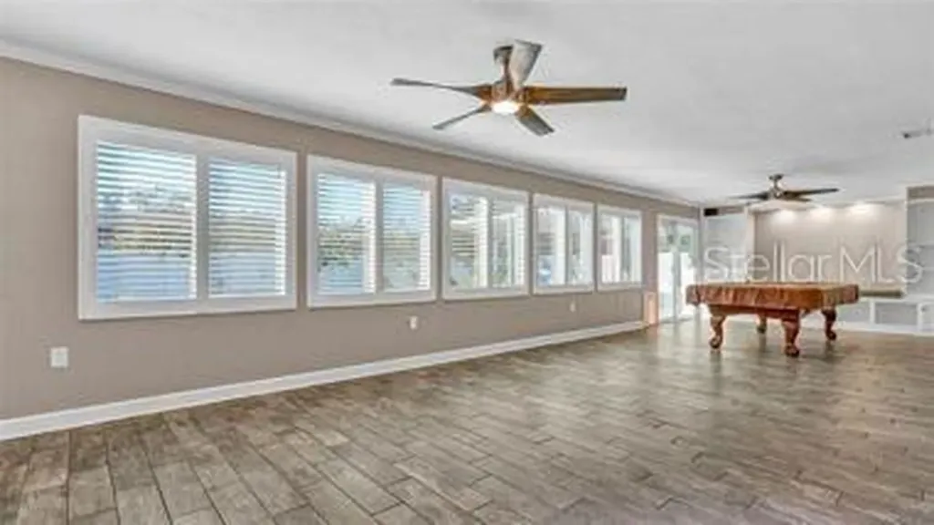 173 Foxcroft Dr E. Palm Harbor FL 34683