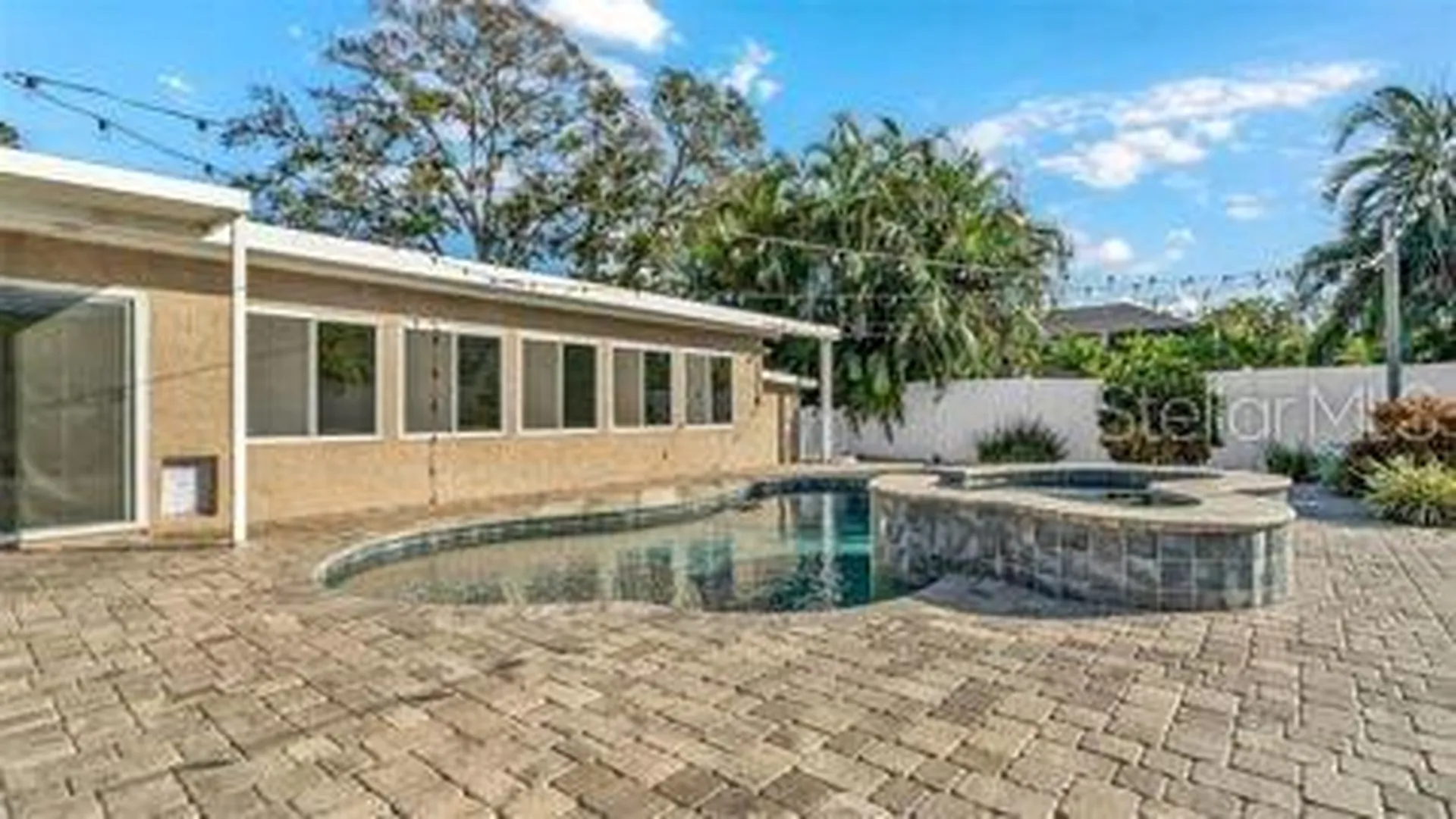 173 Foxcroft Dr E. Palm Harbor FL 34683