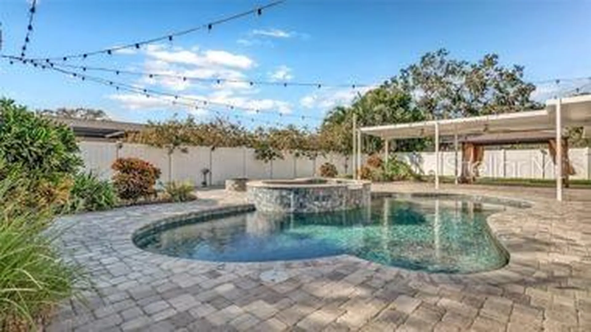 173 Foxcroft Dr E. Palm Harbor FL 34683
