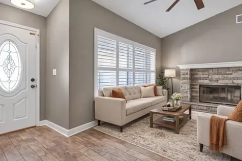 173 Foxcroft Dr E. Palm Harbor FL 34683
