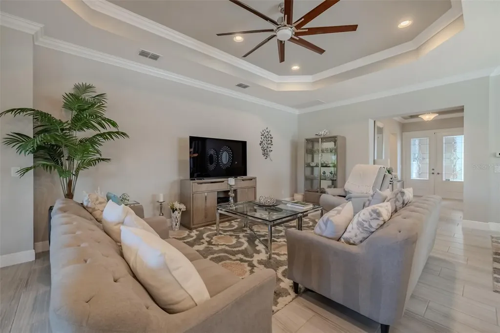 4916 Grand Banks Drive Wimauma FL 33598