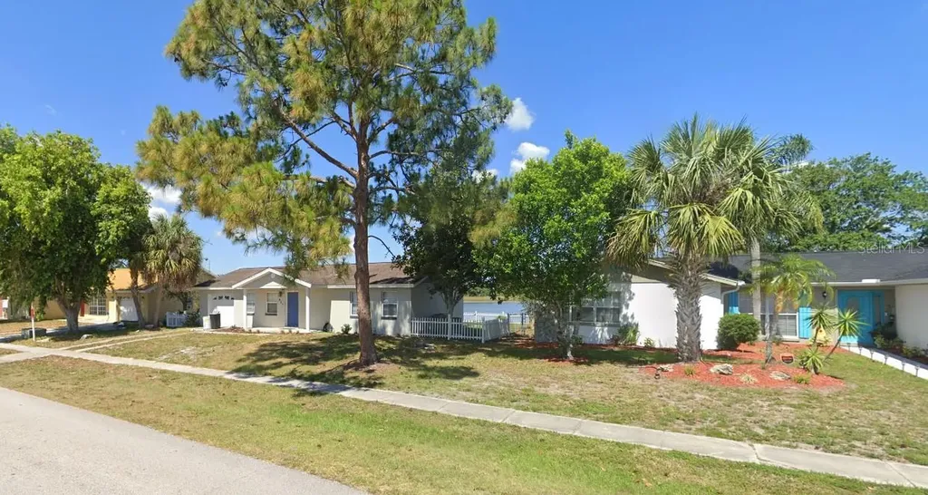 957 Florida Parkway Kissimmee FL 34743