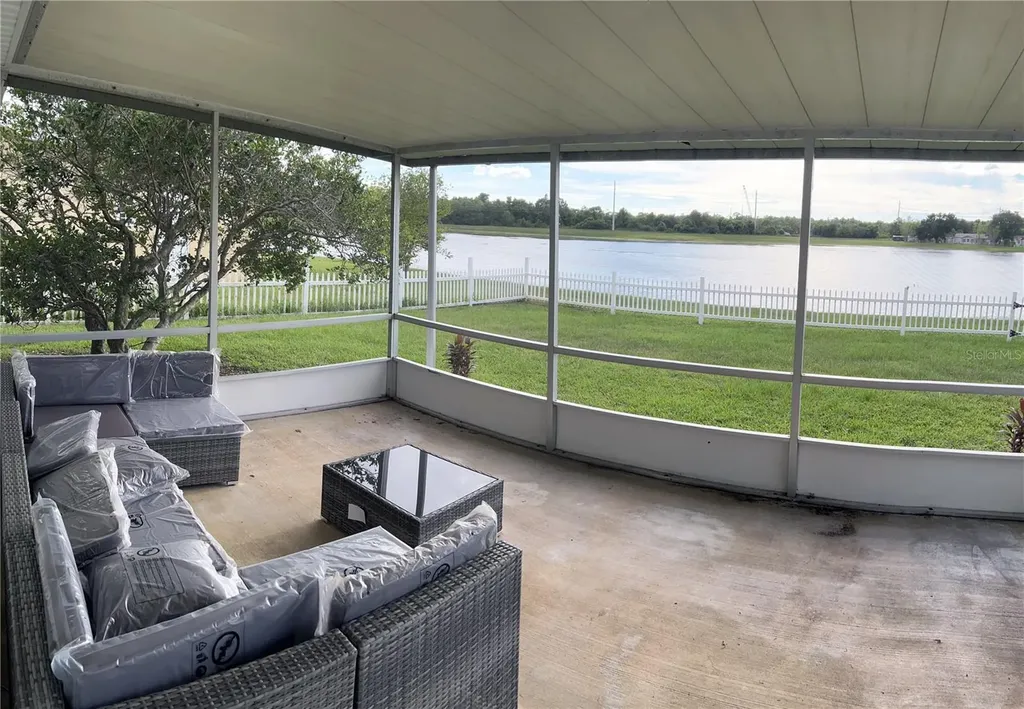 957 Florida Parkway Kissimmee FL 34743