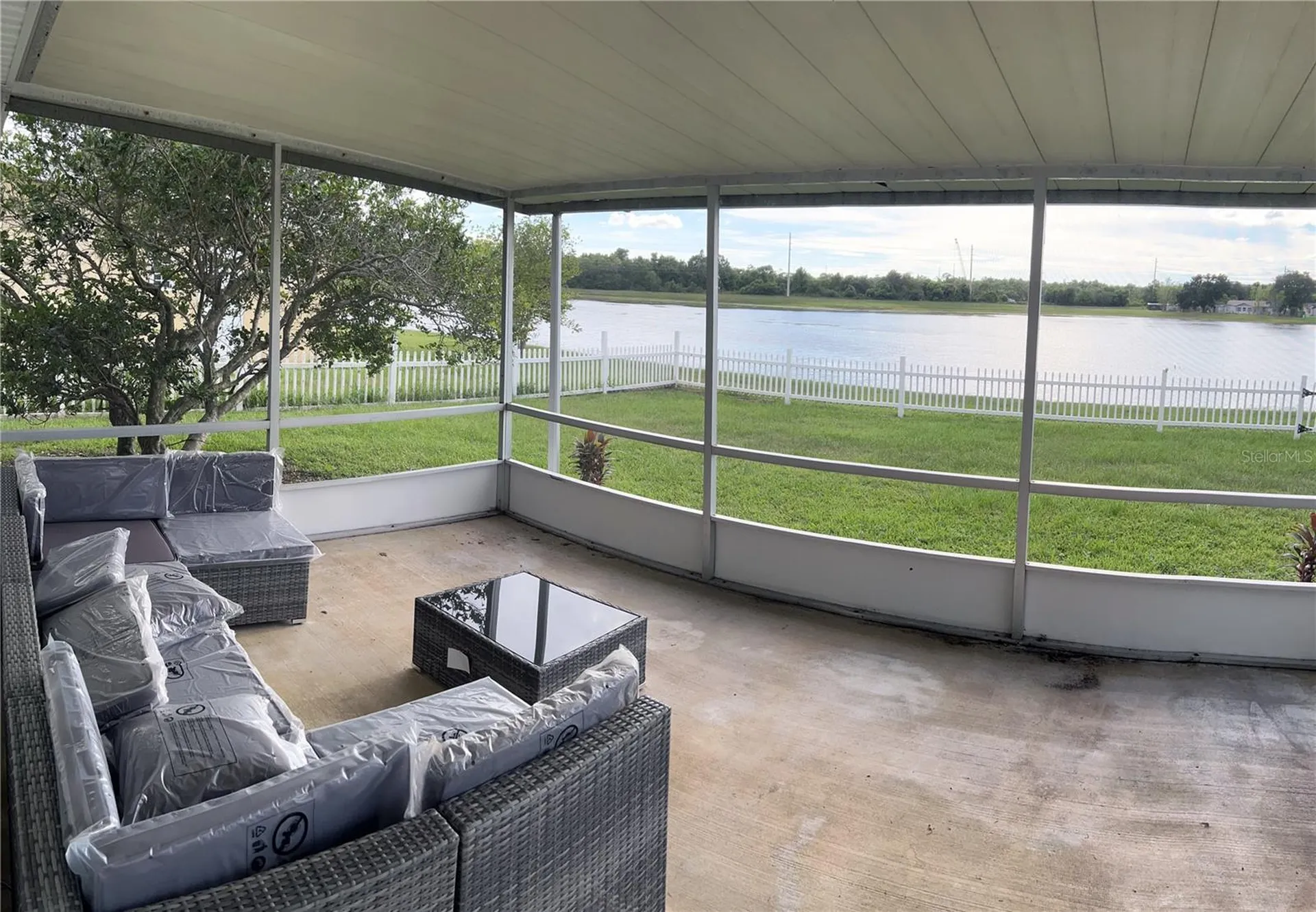 957 Florida Parkway Kissimmee FL 34743